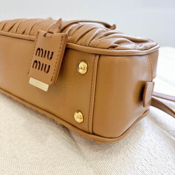 BRAND NEW MIUMIU ICONIC BAG - Picture 10 of 11